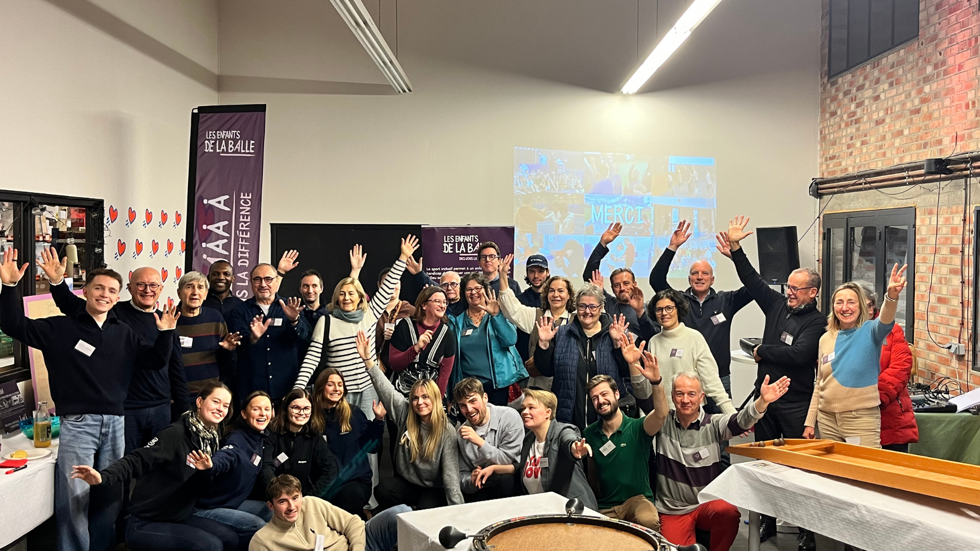 Photo de groupe à l'afterwork de Noël